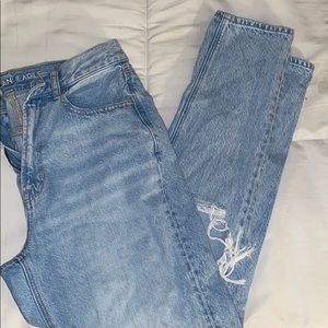 American eagle mom jeans